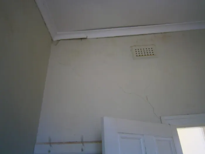 Cracked internal plaster