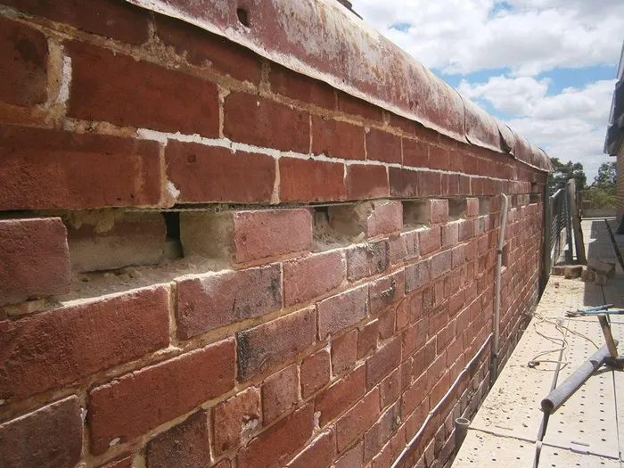 Parapet wall stabilised with Helifix reinforcement