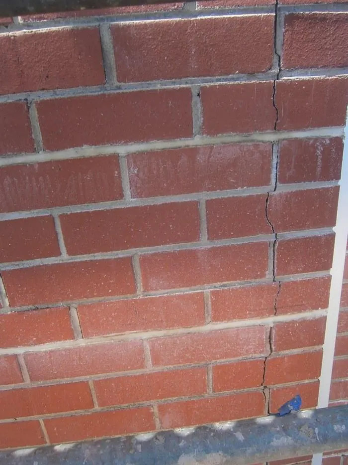 Vertical crack through face brickwork